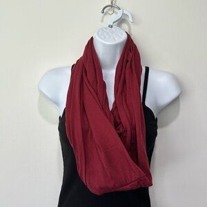 Maroon infinity scarf